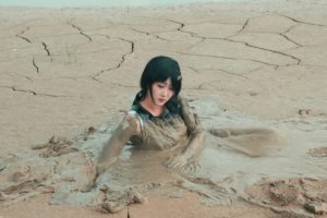 陷入泥沼！超清4K！画质拉满！-快乐仓库